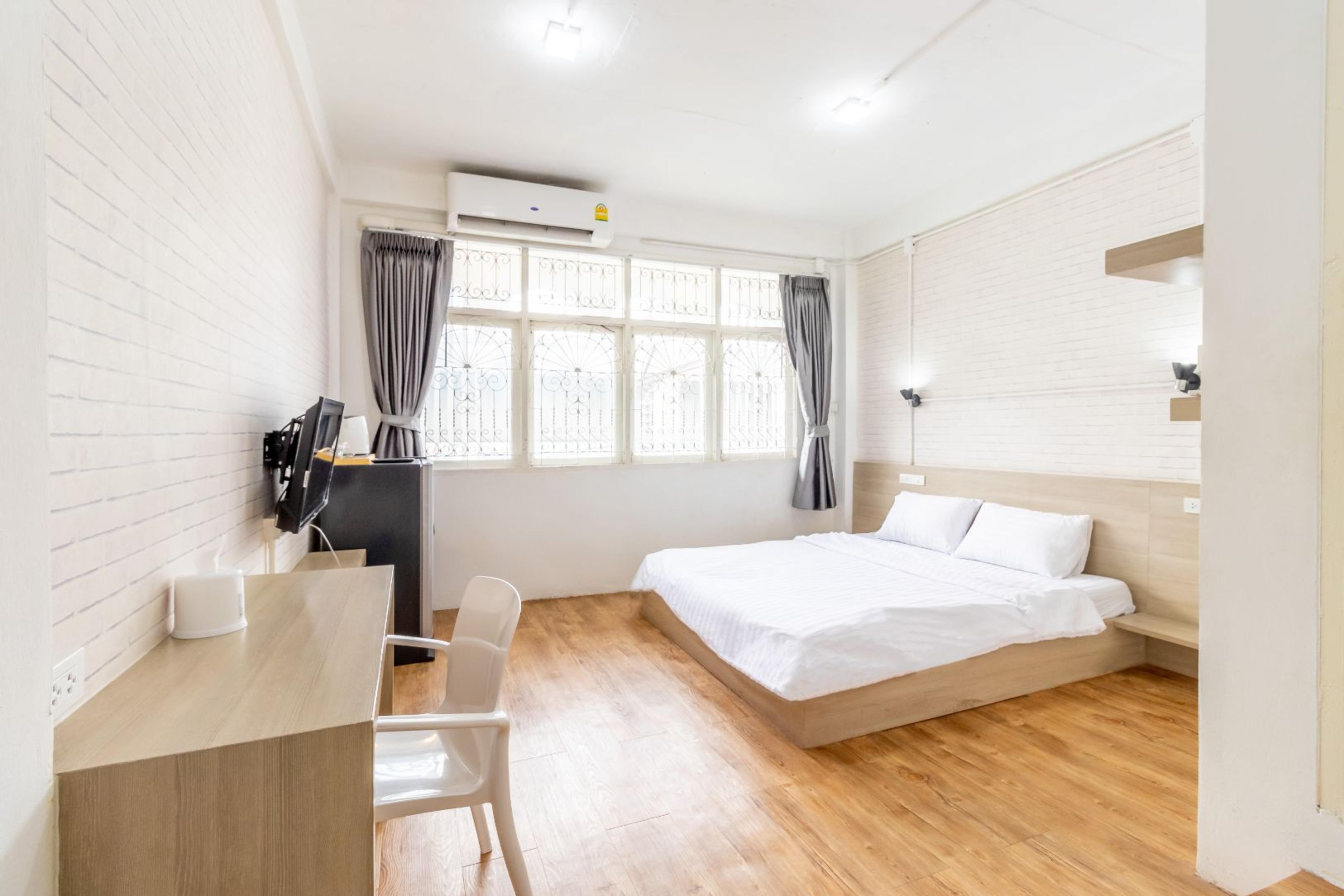 Ze Residence Bang Aor Station Bangkok Eksteriør billede